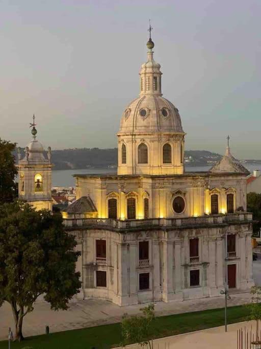 Luxury Artistic Digital Nomad Getaway W/ Terrace Apartment Lisboa Екстериор снимка